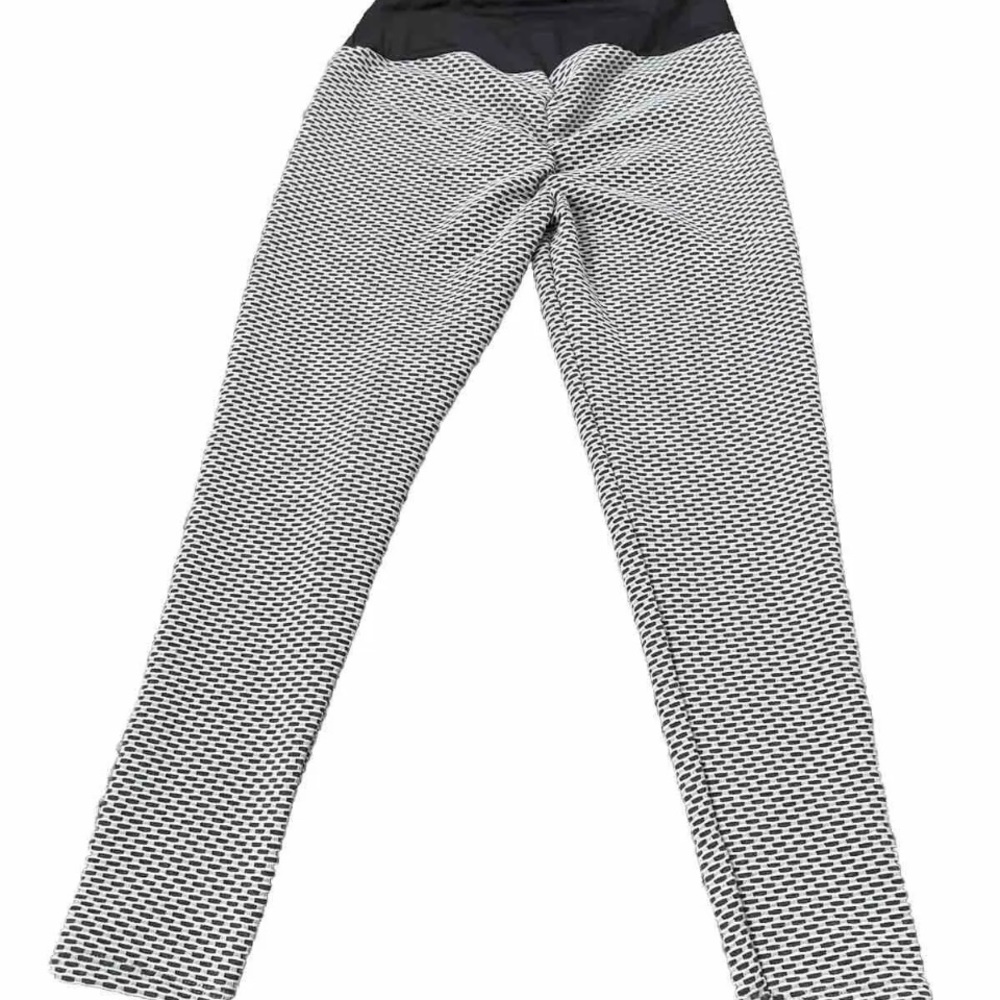 NWT. Great leggings.